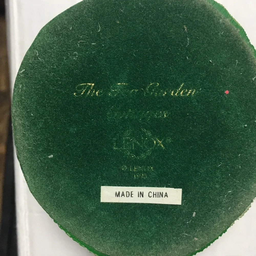 Lenox 1996 Tea Garden English Cottages series "Forget Me Not" Mini teapot 1996 - Picture 4 of 4